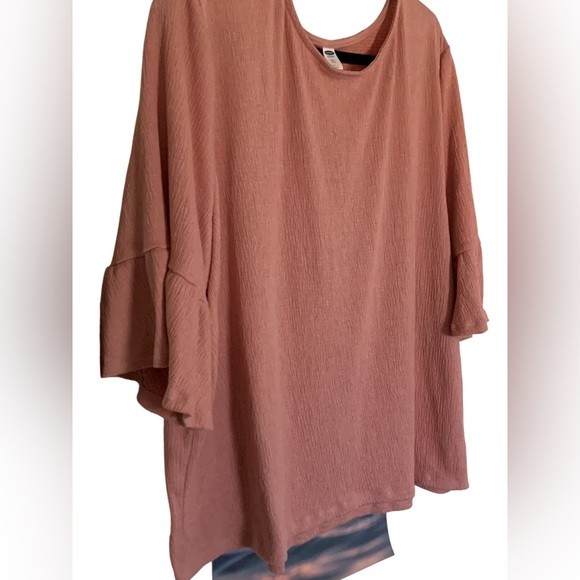 Old Navy light pink blouse with flowy bell sleeves, rounded neck - XXL - Picture 3 of 7
